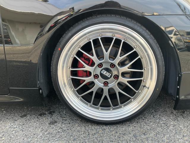 クラウン ２．５アスリート　アニバーサリーエディション　サンルーフ・黒革パワーシート・ＴＥＩＮ車高調・社外１９インチアルミ・社外エアロ＆４本出しマフラー・フルセグＨＤＤナビ・Ｂｌｕｅｔｏｏｔｈ・オートクルーズ・シートクーラー！（28枚目）