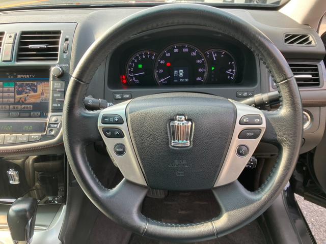 クラウン ２．５アスリート　アニバーサリーエディション　サンルーフ・黒革パワーシート・ＴＥＩＮ車高調・社外１９インチアルミ・社外エアロ＆４本出しマフラー・フルセグＨＤＤナビ・Ｂｌｕｅｔｏｏｔｈ・オートクルーズ・シートクーラー！（45枚目）