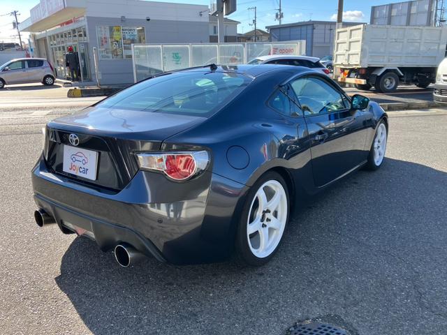 ８６ ＧＴ　６ＭＴ・ＴＥＩＮ車高調・ＥＮＫＥＩ１８インチアルミ・ＨＫＳマフラー・Ｋ＆Ｎエアフィルター・ＴＵＲＵＳＴオイルクーラキット・ＢＬＩＴＺサクションパイプキット＆メーター！（10枚目）