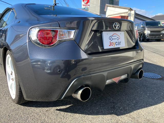 ８６ ＧＴ　６ＭＴ・ＴＥＩＮ車高調・ＥＮＫＥＩ１８インチアルミ・ＨＫＳマフラー・Ｋ＆Ｎエアフィルター・ＴＵＲＵＳＴオイルクーラキット・ＢＬＩＴＺサクションパイプキット＆メーター！（17枚目）