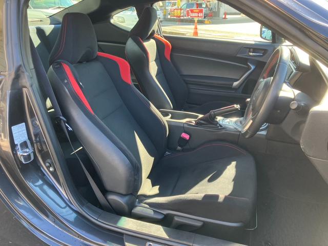 ８６ ＧＴ　６ＭＴ・ＴＥＩＮ車高調・ＥＮＫＥＩ１８インチアルミ・ＨＫＳマフラー・Ｋ＆Ｎエアフィルター・ＴＵＲＵＳＴオイルクーラキット・ＢＬＩＴＺサクションパイプキット＆メーター！（29枚目）