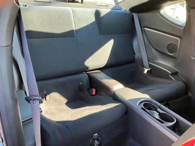 ８６ ＧＴ　６ＭＴ・ＴＥＩＮ車高調・ＥＮＫＥＩ１８インチアルミ・ＨＫＳマフラー・Ｋ＆Ｎエアフィルター・ＴＵＲＵＳＴオイルクーラキット・ＢＬＩＴＺサクションパイプキット＆メーター！（36枚目）