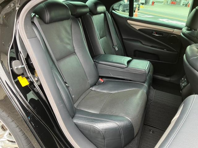 ＬＳ ＬＳ４６０　Ｆスポーツ　後期型・サンルーフ・黒革パワーシート・ＷＯＲＫ２０インチアルミ・エアサスコントローラー・パワートランク・前後ドラレコ・オートクルーズ！（60枚目）