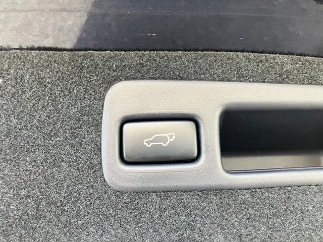 ハリアー プレミアム　黒革パワーシート・メーカーフルセグナビ・ＪＢＬサウンド・Ｂｌｕｅｔｏｏｔｈ・オートクルーズ・パワートランク・バックカメラ・ＥＴＣ！（37枚目）