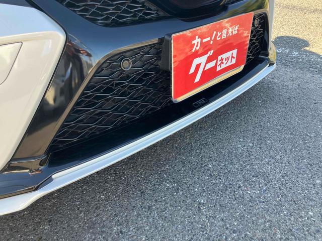 カムリ WSレザーパッケージ グー故障診断実施済(エラーなし) TRDフルエアロ TRDグリル 純正ナビ JBLサウンド ブラインドスポットモニター パワーシート ドライブレコーダー レザーシート バックカメラ 専用トランクマット(6枚目)
