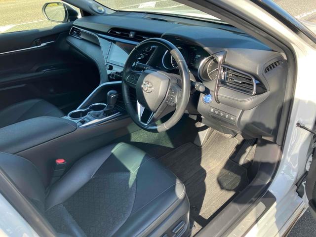 カムリ WSレザーパッケージ グー故障診断実施済(エラーなし) TRDフルエアロ TRDグリル 純正ナビ JBLサウンド ブラインドスポットモニター パワーシート ドライブレコーダー レザーシート バックカメラ 専用トランクマット(13枚目)