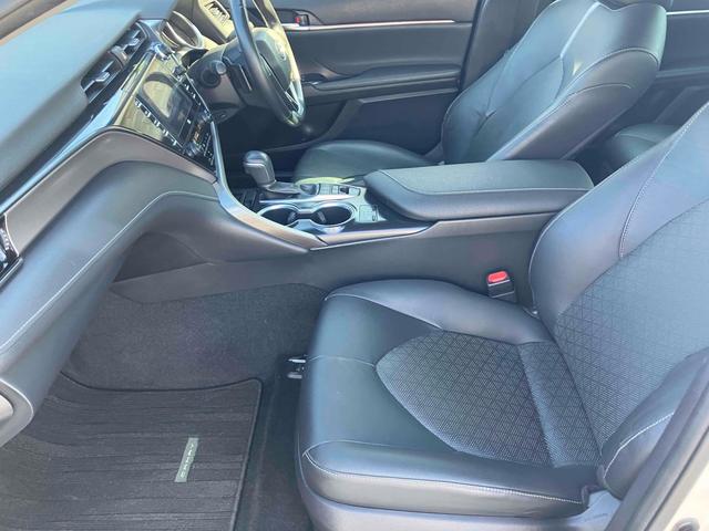 カムリ WSレザーパッケージ グー故障診断実施済(エラーなし) TRDフルエアロ TRDグリル 純正ナビ JBLサウンド ブラインドスポットモニター パワーシート ドライブレコーダー レザーシート バックカメラ 専用トランクマット(36枚目)