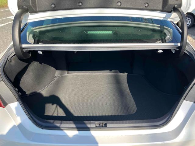 カムリ WSレザーパッケージ グー故障診断実施済(エラーなし) TRDフルエアロ TRDグリル 純正ナビ JBLサウンド ブラインドスポットモニター パワーシート ドライブレコーダー レザーシート バックカメラ 専用トランクマット(52枚目)
