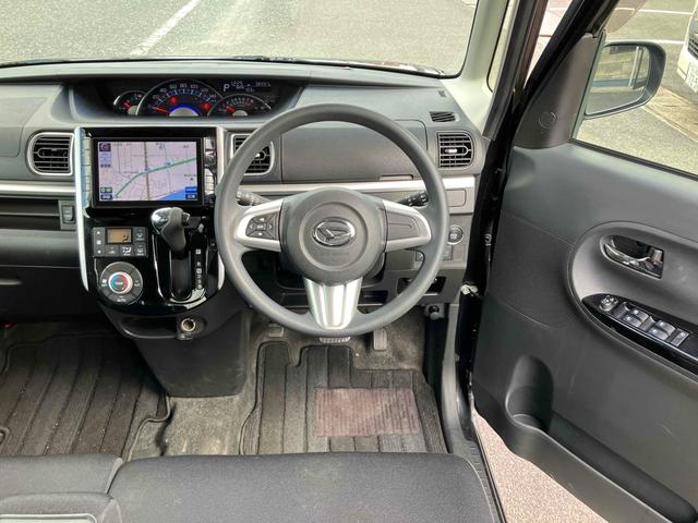 ハンドルの状態が悪いと運転に集中できませんよね。こちらの車、お気軽にお問い合わせください。