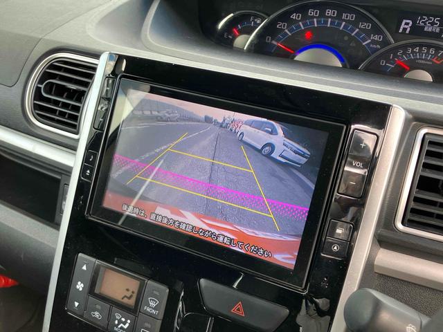 バックカメラも付いています。駐車の時に便利なのはもちろんの事、後方死角にいる子供たちに気が付くことができるので安心安全ですね