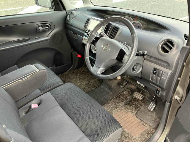 タント カスタムＸ　ＥＴＣ　電動スライドドア　ナビ　ＴＶ　ＨＩＤ　スマートキー　電動格納ミラー　ベンチシート　ＣＶＴ　盗難防止システム　ＡＢＳ　ＣＤ　ＤＶＤ再生　ミュージックプレイヤー接続可　アルミホイール（9枚目）