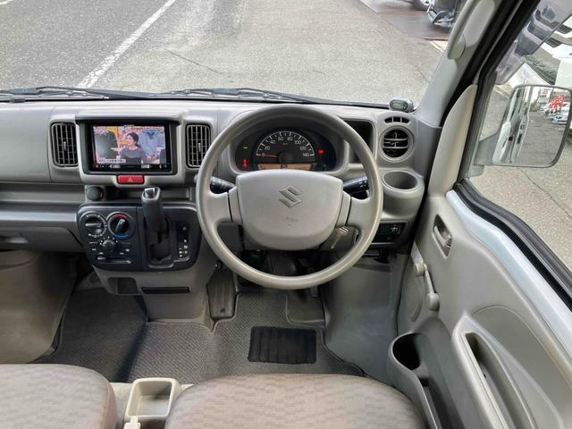 エブリイ ＰＡリミテッド　ＥＴＣ　バックカメラ　両側スライドドア　ナビ　ＴＶ　衝突被害軽減システム　キーレスエントリー　ＡＴ　盗難防止システム　ＡＢＳ　ＥＳＣ　ＣＤ　衝突安全ボディ　エアコン　パワーステアリング（7枚目）