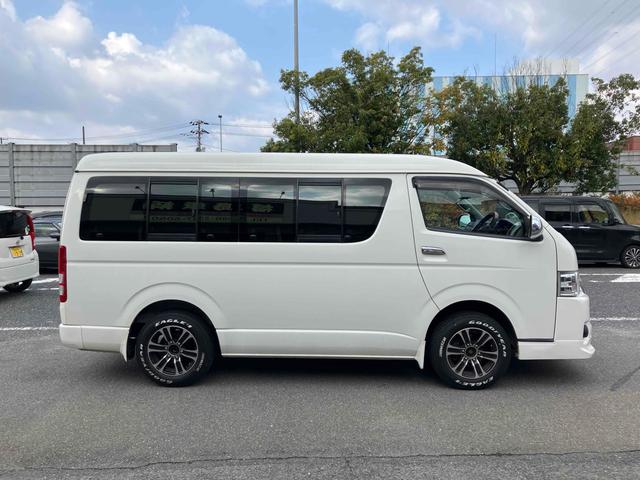 ハイエースワゴン ＧＬ　４ＷＤ　ＥＴＣ　バックカメラ　ナビ　ＴＶ　電動スライドドア　キーレスエントリー　電動格納ミラー　後席モニター　ＡＴ　アルミホイール　盗難防止システム　ＡＢＳ　エアコン　パワーステアリング（3枚目）