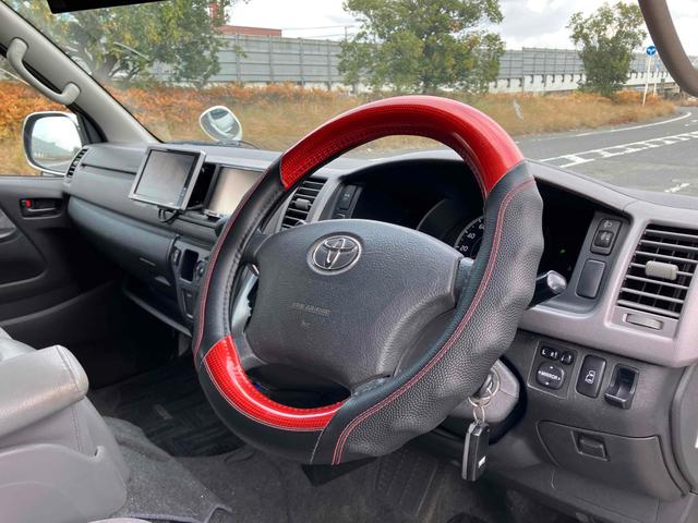 ハイエースワゴン ＧＬ　４ＷＤ　ＥＴＣ　バックカメラ　ナビ　ＴＶ　電動スライドドア　キーレスエントリー　電動格納ミラー　後席モニター　ＡＴ　アルミホイール　盗難防止システム　ＡＢＳ　エアコン　パワーステアリング（14枚目）