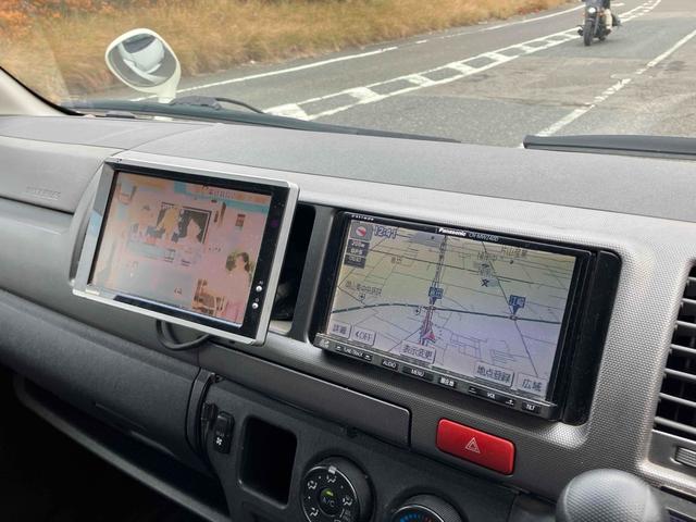 ハイエースワゴン ＧＬ　４ＷＤ　ＥＴＣ　バックカメラ　ナビ　ＴＶ　電動スライドドア　キーレスエントリー　電動格納ミラー　後席モニター　ＡＴ　アルミホイール　盗難防止システム　ＡＢＳ　エアコン　パワーステアリング（17枚目）