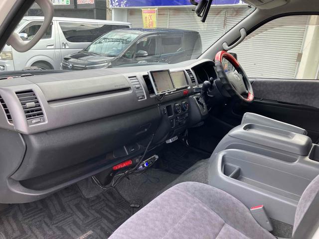 ハイエースワゴン ＧＬ　４ＷＤ　ＥＴＣ　バックカメラ　ナビ　ＴＶ　電動スライドドア　キーレスエントリー　電動格納ミラー　後席モニター　ＡＴ　アルミホイール　盗難防止システム　ＡＢＳ　エアコン　パワーステアリング（23枚目）