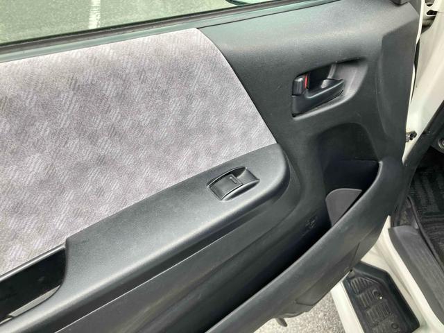 ハイエースワゴン ＧＬ　４ＷＤ　ＥＴＣ　バックカメラ　ナビ　ＴＶ　電動スライドドア　キーレスエントリー　電動格納ミラー　後席モニター　ＡＴ　アルミホイール　盗難防止システム　ＡＢＳ　エアコン　パワーステアリング（25枚目）