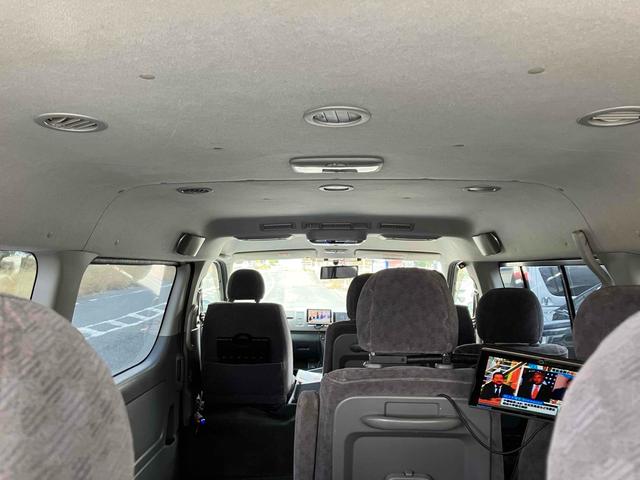 ハイエースワゴン ＧＬ　４ＷＤ　ＥＴＣ　バックカメラ　ナビ　ＴＶ　電動スライドドア　キーレスエントリー　電動格納ミラー　後席モニター　ＡＴ　アルミホイール　盗難防止システム　ＡＢＳ　エアコン　パワーステアリング（39枚目）