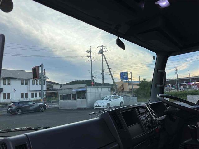 エルフトラック 4段クレーン付 セーフティーローダー・ タダノ4段ラジコン付 最大積載量28500kg・積載車 荷台長さ5170mm 荷台ラジコン付き 6速MT ETC キーレスエントリー 電動格納ミラー(50枚目)