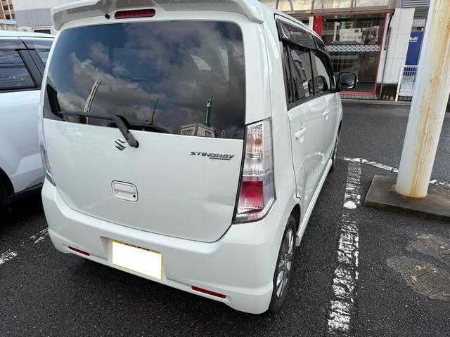 ワゴンＲスティングレー リミテッド　ＣＤ　スマートキー　ＨＩＤヘッドライト　電動格納ミラー　ＡＷ１４インチ　ＡＢＳ　エアコン　パワーウィンドウ　パワーステアリング　運転席・助手席エアバック　盗難防止システム　衝突安全ボディ（9枚目）