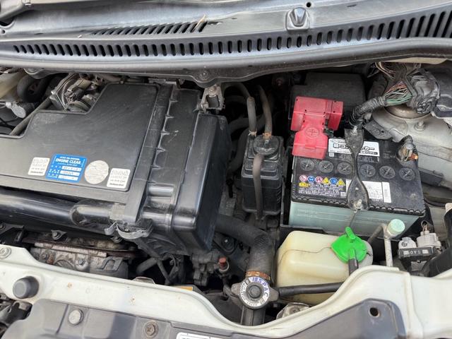 ワゴンＲスティングレー リミテッド　ＣＤ　スマートキー　ＨＩＤヘッドライト　電動格納ミラー　ＡＷ１４インチ　ＡＢＳ　エアコン　パワーウィンドウ　パワーステアリング　運転席・助手席エアバック　盗難防止システム　衝突安全ボディ（12枚目）