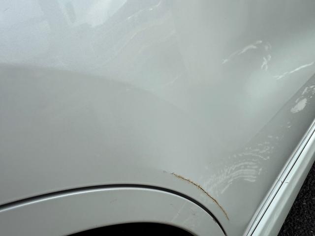 ワゴンＲスティングレー リミテッド　ＣＤ　スマートキー　ＨＩＤヘッドライト　電動格納ミラー　ＡＷ１４インチ　ＡＢＳ　エアコン　パワーウィンドウ　パワーステアリング　運転席・助手席エアバック　盗難防止システム　衝突安全ボディ（15枚目）