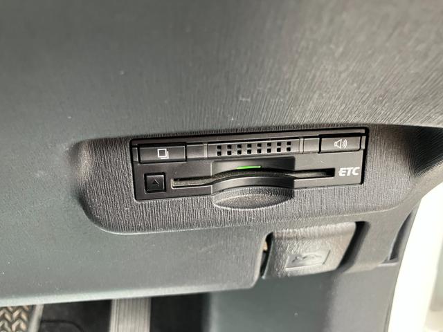 プリウス S バックカメラ 障害物センサー 社外メモリーナビ Bluetooth接続 ETC CD・DVD再生 オートエアコン 純正アルミホイール パワーウィンドウ 電動格納ミラー スマートキー プッシュスタート(37枚目)