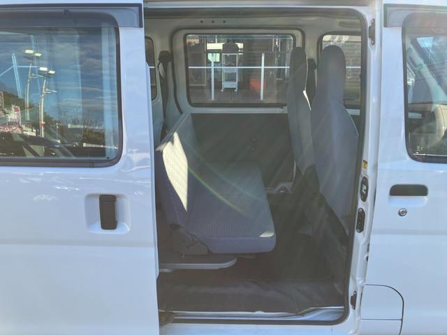 ハイゼットカーゴ スペシャル　両側スライドドア　ＥＴＣ　ドライブレコーダー　エアコン　ラジオデッキ　ハイルーフ　シガーソケット　Ｗエアバック　パワーステアリング（11枚目）