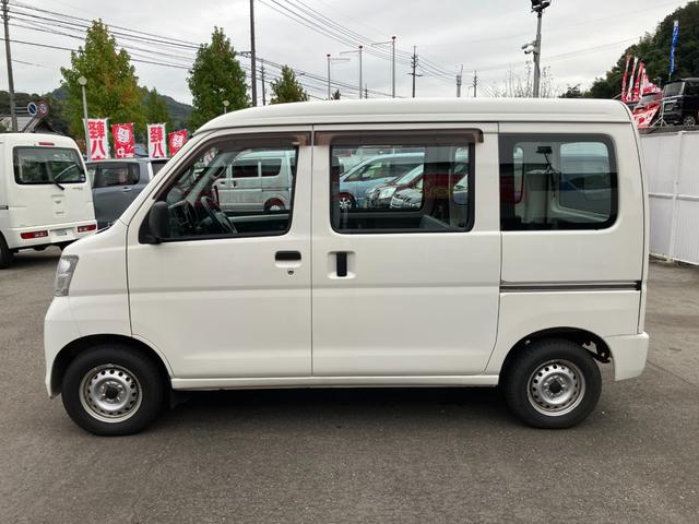 ハイゼットカーゴ 　４ＷＤ車　パワーステアリング両側スライドドア　純正ラジオスピーカー　フルフラットシート　エアコン（9枚目）