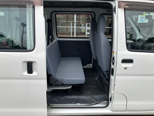 ハイゼットカーゴ 　４ＷＤ車　パワーステアリング両側スライドドア　純正ラジオスピーカー　フルフラットシート　エアコン（12枚目）