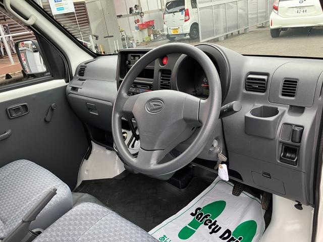 ハイゼットカーゴ 　４ＷＤ車　パワーステアリング両側スライドドア　純正ラジオスピーカー　フルフラットシート　エアコン（29枚目）