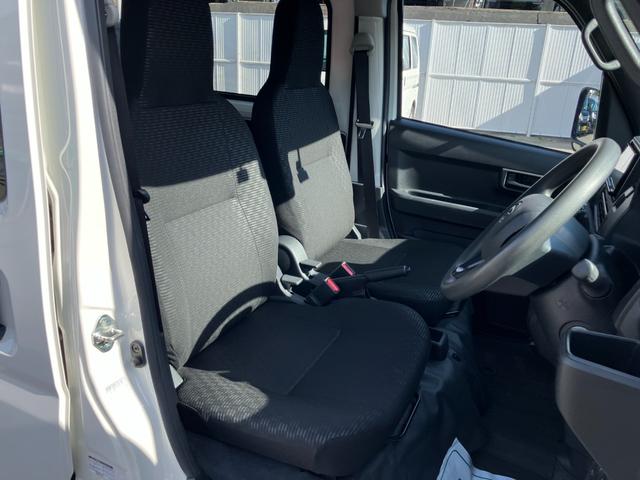 ハイゼットカーゴ ＤＸ　衝突被害軽減ブレーキ　バックカメラ　両側スライドドア　ドライブレコーダー　ＥＴＣ　社外メモリーナビ　Ｂｌｕｅｔｏｏｔｈ接続　障害物センサー　横滑り防止装置　キーレス　アイドリングストップ（11枚目）