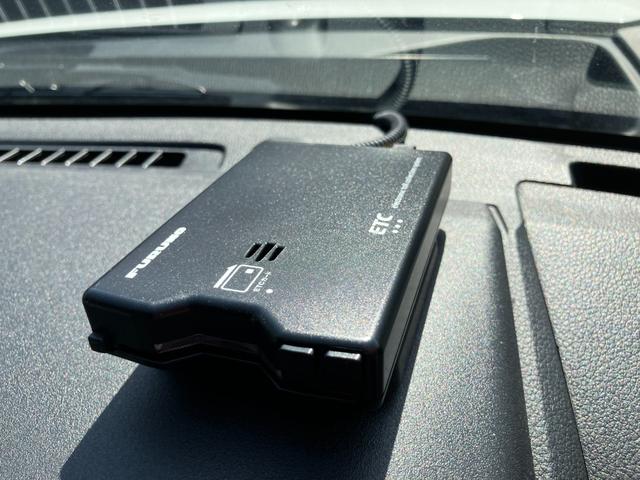 ハイゼットカーゴ ＤＸ　衝突被害軽減ブレーキ　バックカメラ　両側スライドドア　ドライブレコーダー　ＥＴＣ　社外メモリーナビ　Ｂｌｕｅｔｏｏｔｈ接続　障害物センサー　横滑り防止装置　キーレス　アイドリングストップ（33枚目）