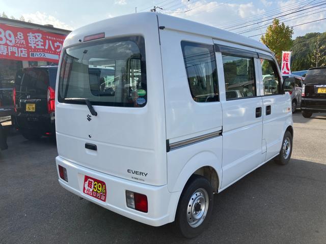エブリイ ＰＡ　４ＷＤ車　両側スライドドア　エアコン　ＣＤデッキ　フルフラットシート　パワーステアリング　Ｗエアバック　ＡＢＳ（7枚目）