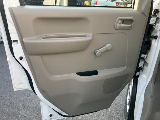 エブリイ ＰＡ　４ＷＤ車　両側スライドドア　エアコン　ＣＤデッキ　フルフラットシート　パワーステアリング　Ｗエアバック　ＡＢＳ（22枚目）