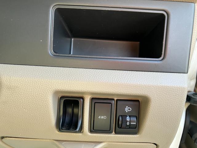 エブリイ ＰＡ　４ＷＤ車　両側スライドドア　エアコン　ＣＤデッキ　フルフラットシート　パワーステアリング　Ｗエアバック　ＡＢＳ（32枚目）
