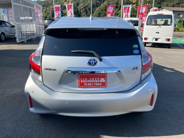 アクア Sスタイルブラック 衝突被害軽減ブレーキ バックカメラ ETC レーンキープアシスト ワンセグTV・ナビ Bluetooth接続 CD再生 プッシュスタート キーレス オートエアコン 電動格納ミラー Wエアバック ABS(6枚目)