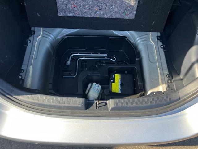 アクア Sスタイルブラック 衝突被害軽減ブレーキ バックカメラ ETC レーンキープアシスト ワンセグTV・ナビ Bluetooth接続 CD再生 プッシュスタート キーレス オートエアコン 電動格納ミラー Wエアバック ABS(17枚目)