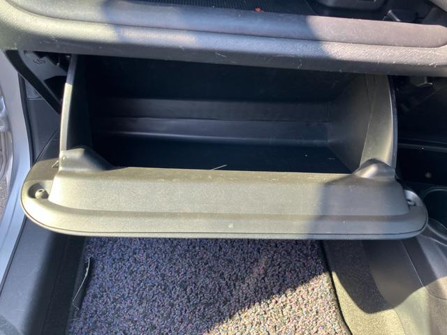 アクア Sスタイルブラック 衝突被害軽減ブレーキ バックカメラ ETC レーンキープアシスト ワンセグTV・ナビ Bluetooth接続 CD再生 プッシュスタート キーレス オートエアコン 電動格納ミラー Wエアバック ABS(24枚目)