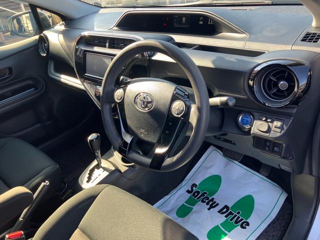 アクア Sスタイルブラック 衝突被害軽減ブレーキ バックカメラ ETC レーンキープアシスト ワンセグTV・ナビ Bluetooth接続 CD再生 プッシュスタート キーレス オートエアコン 電動格納ミラー Wエアバック ABS(36枚目)