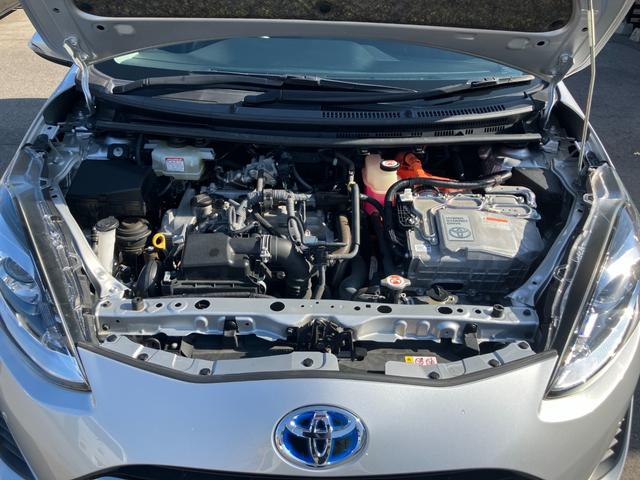 アクア Sスタイルブラック 衝突被害軽減ブレーキ バックカメラ ETC レーンキープアシスト ワンセグTV・ナビ Bluetooth接続 CD再生 プッシュスタート キーレス オートエアコン 電動格納ミラー Wエアバック ABS(52枚目)