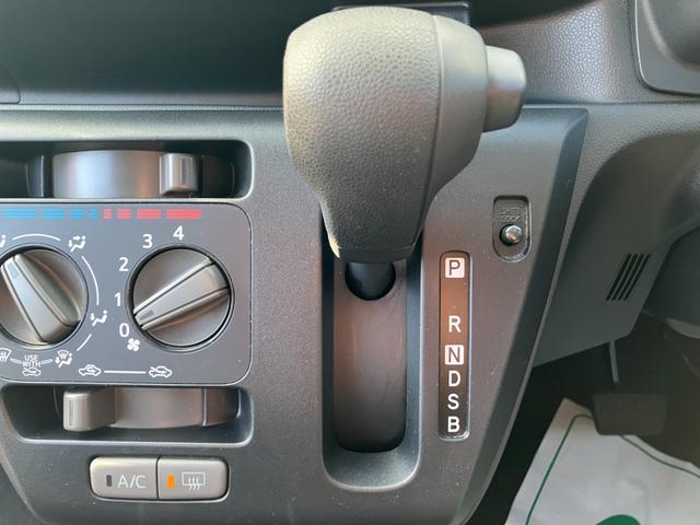 この時期にお買い得な１台を是非♪お客様のお車をプロの見立てでより良い１台をプロデュースします！是非一度お店に遊びに来てください☆