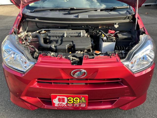 中古車の特権！フロアマット・バイザー付いてます！新車のときは別売り！当店はもちろん車輌本体価格に含まれておりますのでご安心を！