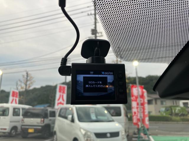 「衝突軽減」低走行中、前方の車輌をレーザーレーダーが検知し、衝突の危険性が高いと判断した場合に、ブレーキが作動！衝突などの危険回避をサポート、または衝突の被害を軽減します！