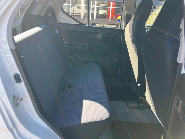 アルト Ｌ　衝突被害軽減ブレーキ　レーンキープアシスト　アイドリングストップ　障害物センサー　純正ＣＤデッキ　ドライブレコーダー　運転席シートヒーター　エアコン　パワーウィンドウ　キーレス　横滑り防止装置（12枚目）