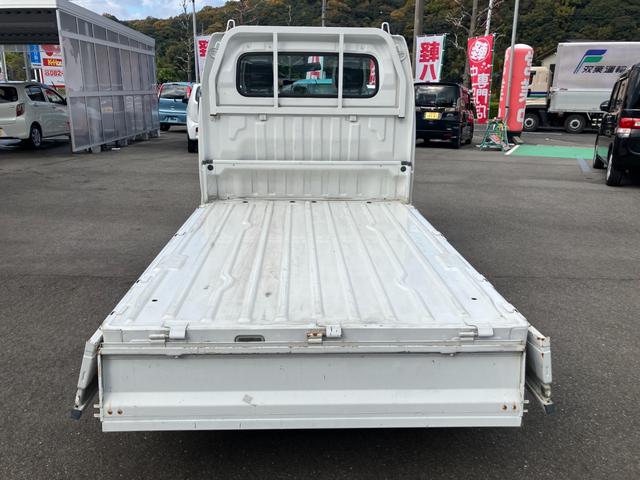 スクラムトラック 　オートマ車　エアコン　純正ラジオデッキ　パワーステアリング　ハロゲンランプ　トラック　　積載量３５０ｋｇ（13枚目）