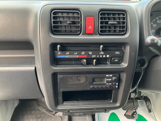 スクラムトラック 　オートマ車　エアコン　純正ラジオデッキ　パワーステアリング　ハロゲンランプ　トラック　　積載量３５０ｋｇ（17枚目）