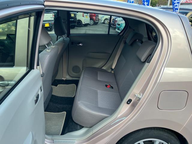 ピクシスエポック X 純正アルミホイール キーレス エアコン 電動格納ミラー CD再生 パワーウィンドウ パワーステアリング(18枚目)