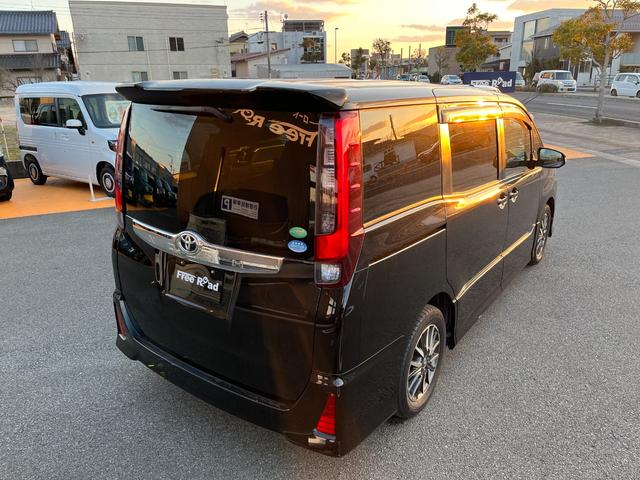 Si ワンオーナー 禁煙車 片側電動ドア 8人乗り LEDオートライト オートリトラ スマートキー フルセグナビ DVD USB バックカメラ ETC ステリモ(12枚目)
