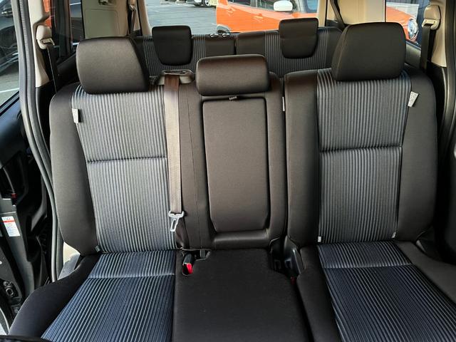 Si ワンオーナー 禁煙車 片側電動ドア 8人乗り LEDオートライト オートリトラ スマートキー フルセグナビ DVD USB バックカメラ ETC ステリモ(39枚目)